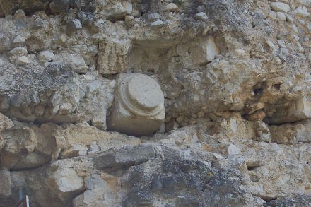 Réutilisation de matériau gallo-romain<br />dans les murailles de <strong>Die</strong>