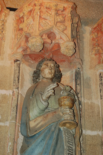 Détail du porche de l'église Notrre Dame de Larmor