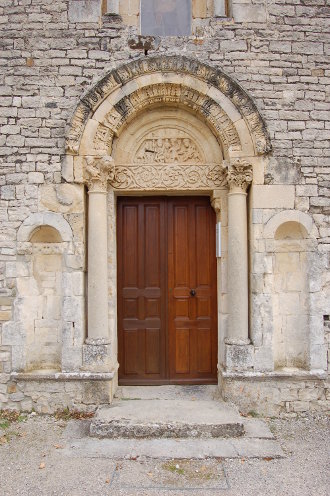 Notre Dame de Beauvert et sa porte