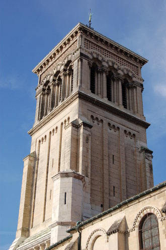 Clocher et cathédrale...