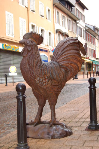 Un gros coq vous y attend