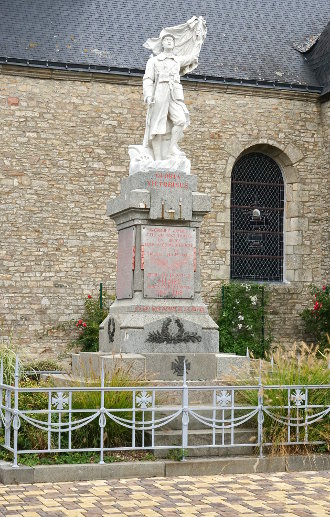 Le monument aux morts d'Allaire