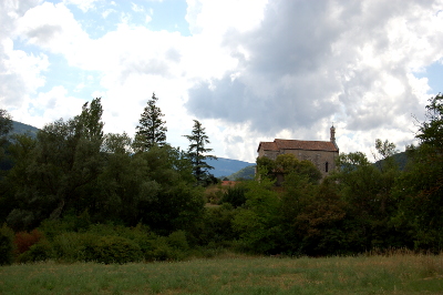 Sur la butte était l'église