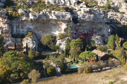 piscine et habitat troglodyte...