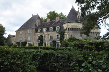 Le château de Bazouges