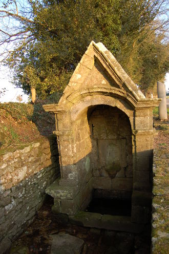 La fontaine Notre Dame de Treavray