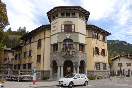La mairie de Cézana-Torinésé