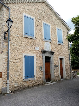 La mairie de Châteauneuf-Mairavail