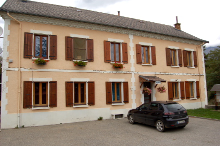 La mairie de Chauffayer...