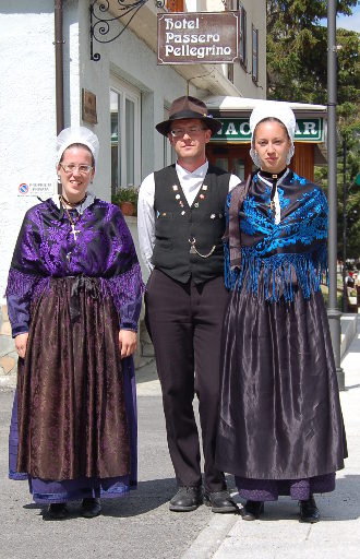 Costumes traditionnels...