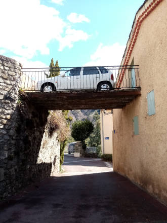 Parking curbannais