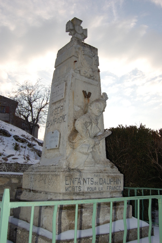 Le monument aux morts de <strong>Dauphin</strong>