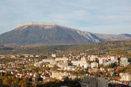 Le massif de Ceüze vu de Gap...