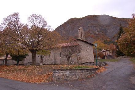 Une bien plaisante petite église mais un ciel gris...