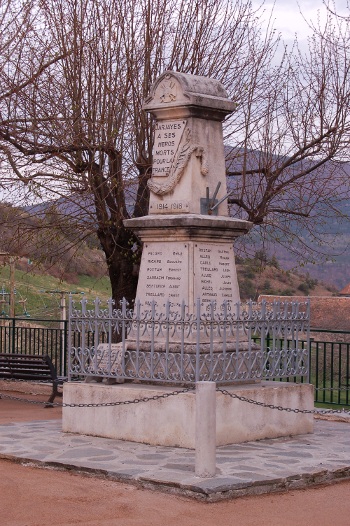 Mémoire: Le monument aux morts