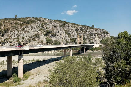 Passez le Pont de Mirabeau