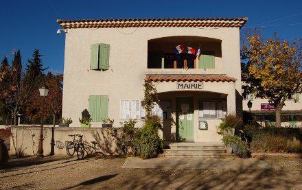 La mairie de La Barben