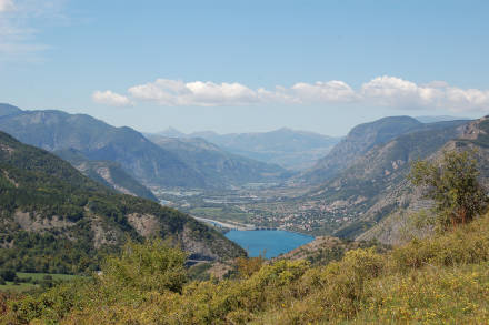 Au loin, la Durance