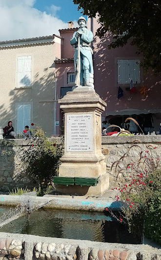 Le Monument aux Morts