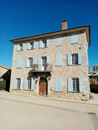 L'ancienne mairie de Lagrand