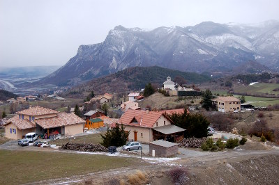 Arrivant au village.