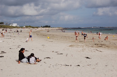 Ciel plombé sables blancs,<br /><strong>an Traezh Kerguelen</strong> - La plage du Kerguelen...