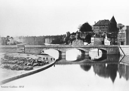 Le pont sur la Mayenne en 1873