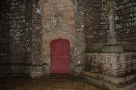 La porte de la chapelle St Christophe.