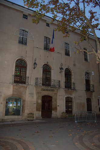 L'Hôtel de Ville