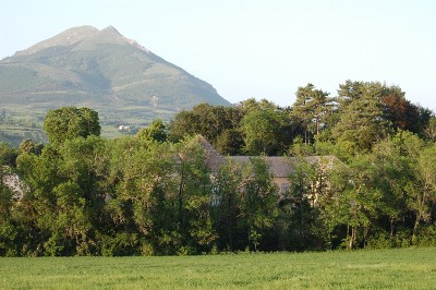 À l'abri des regards, le château.