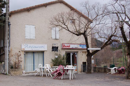 N'hésitez pas à fréquenter ces petits pubs de campagne...