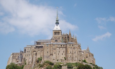 Devant nous, il se dresse, majestueux...