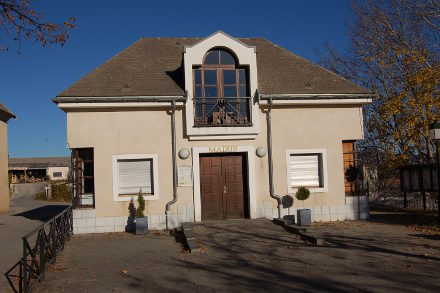 La mairie de Neffes