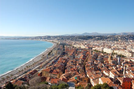 Vieux Nice et toits de tuiles...
