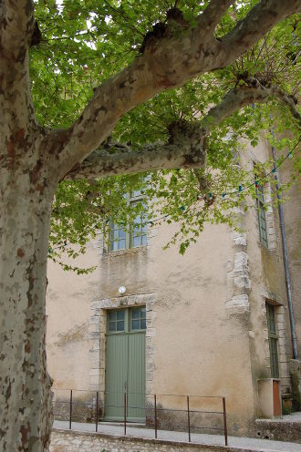 Près du <strong>Château d'Ongles</strong>