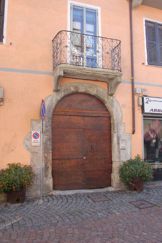 La porte et le balcon...