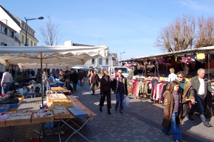 Jour de marché à <strong>Ploemeur</strong>