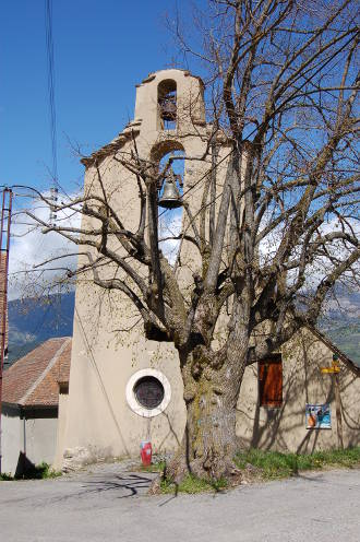 Eglise paroissiale et dévotions...