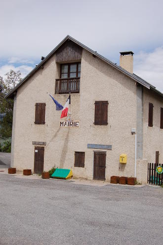 La mairie de <strong>Pontis</strong>