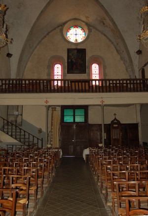 Sortant de l'église de l'Assomption de Notre-Dame