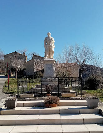 Le Monument aux Morts