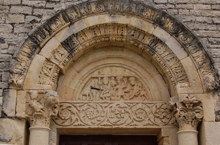 Archivolte à Notre Dame de Beauvert