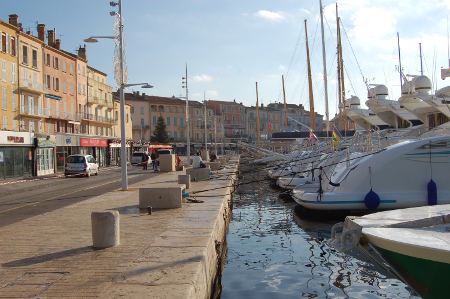 Sur les quais de St tropez...