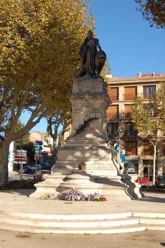 Le monument aux morts de Salon-de-Provence