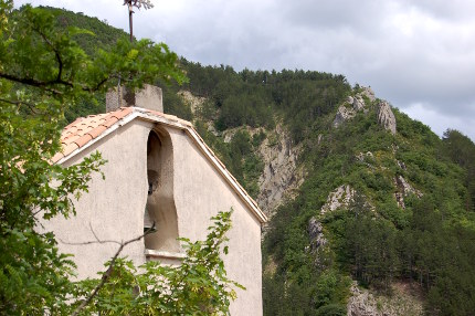 L'église du XII° dédiée à Saint Arrey...