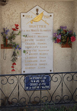 Le Monument aux Morts