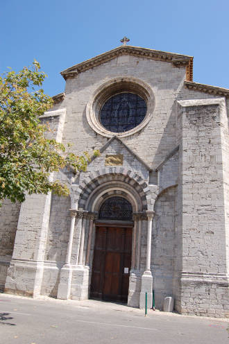 Entrée de la Cathédrale...