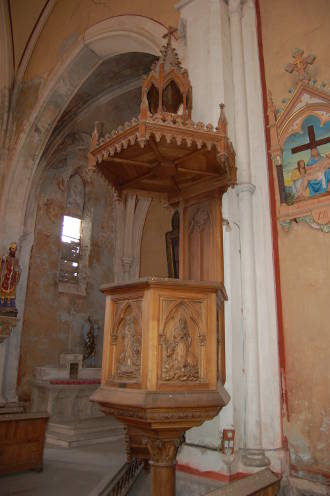 Dans l'église Saint Martin (fermée au public)