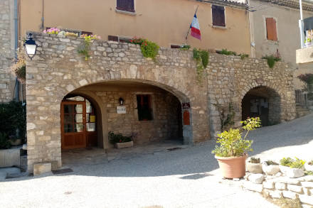 Mairie de Villeperdrix